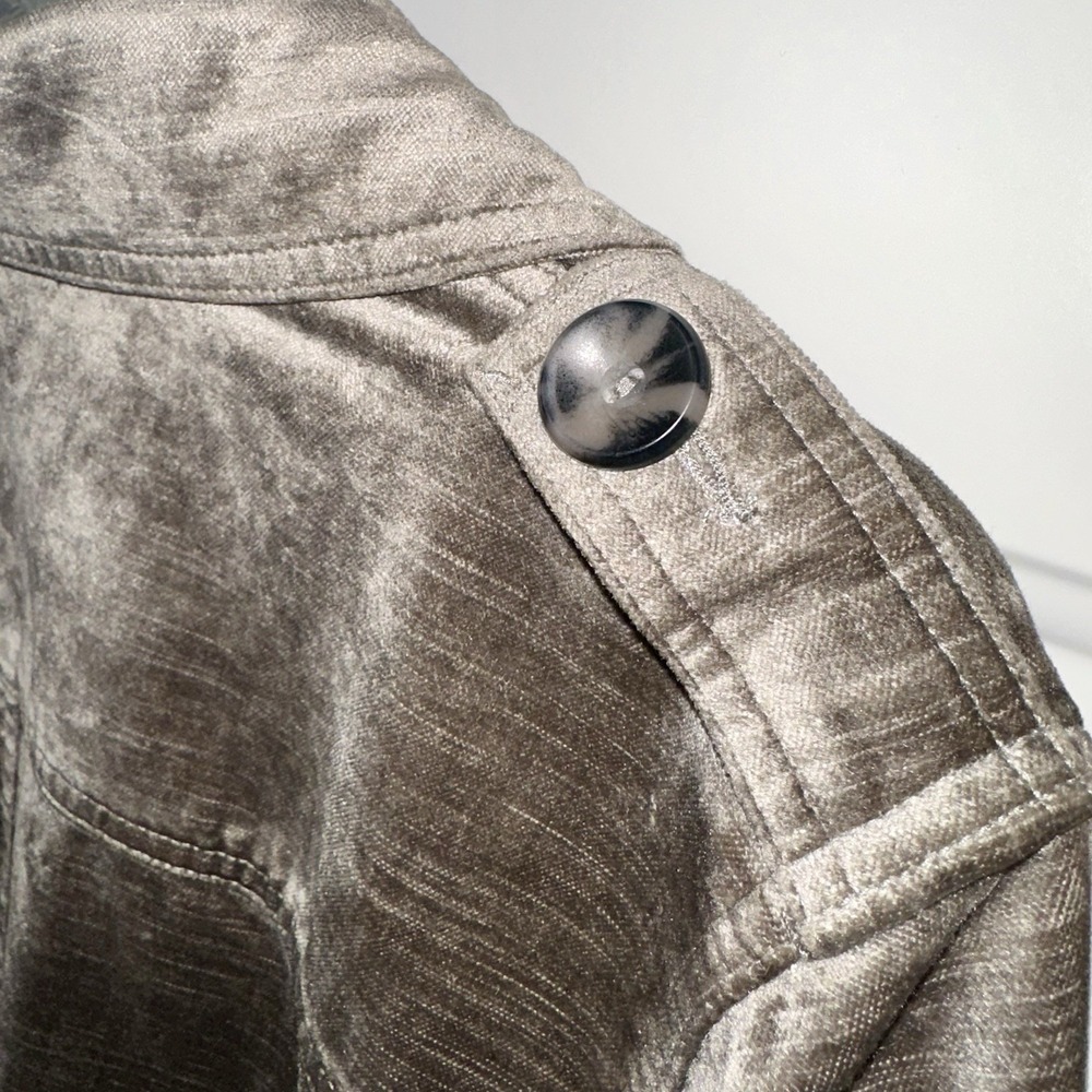 Cabi Velvet Utility Jacket M Taupe Shimmer Military Cropped Luxe Button Front - Picture 10 of 14